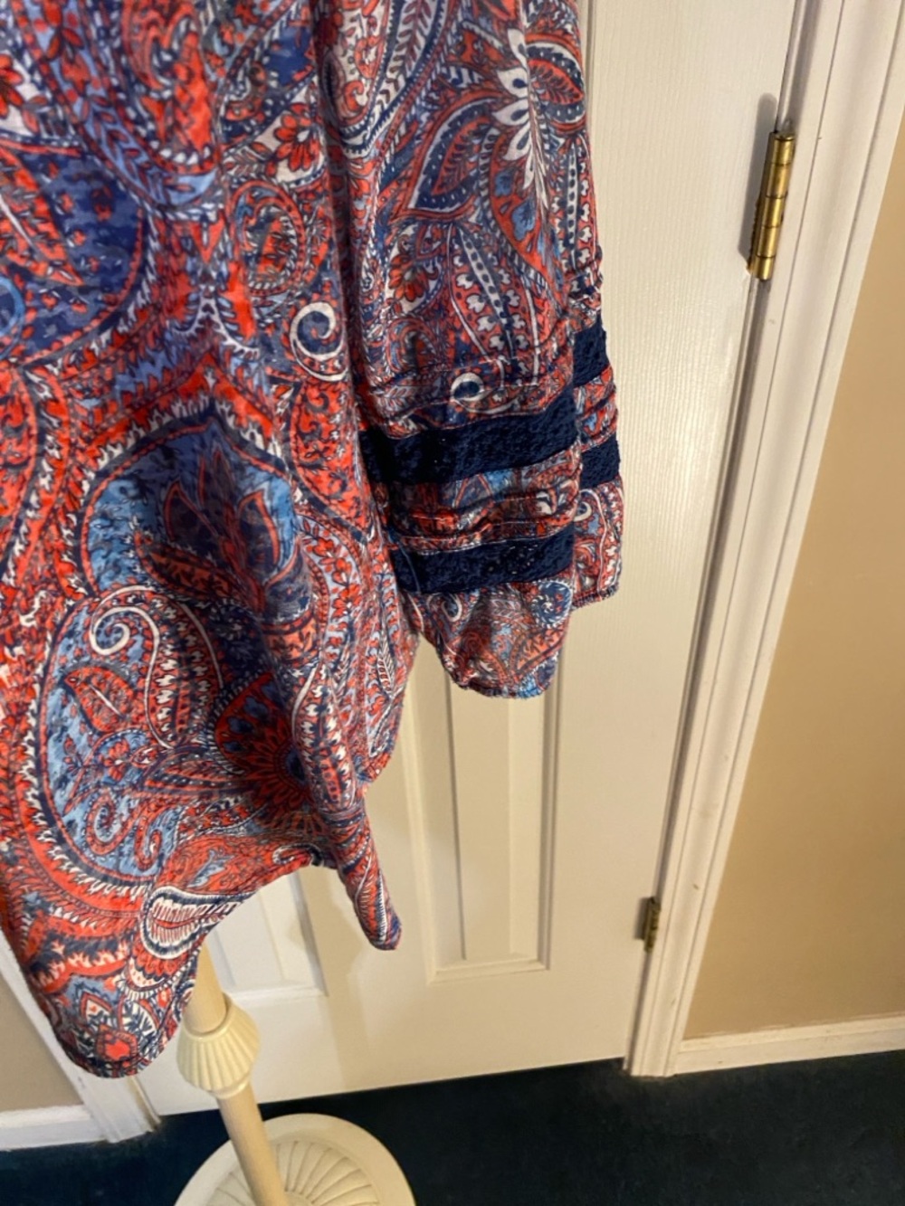 Ruby Rd. Red and Blue Paisley Print  with Key Hole Design Tunic Top Size 2X - Picture 13 of 13